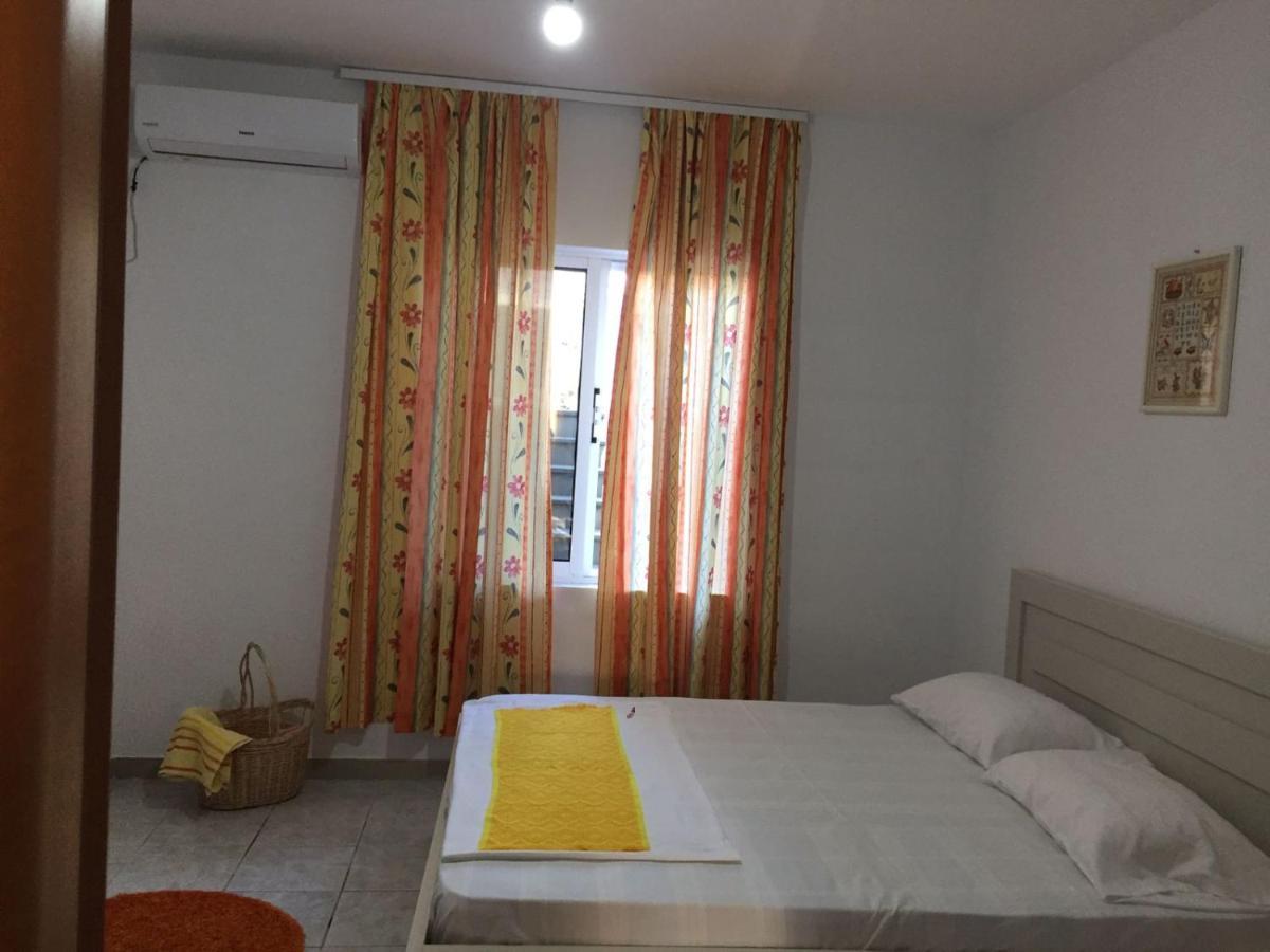 Appartamento Cosyy House Vlorë Esterno foto